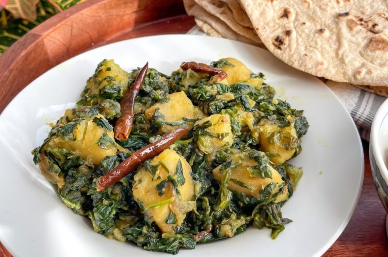 Easy Aloo Palak - Just Like Mom Used To Make!