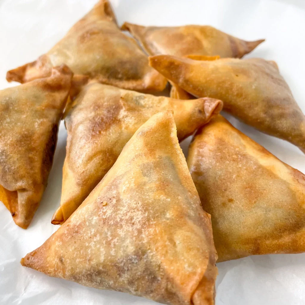 Easy no-fail keema samosa with beef crispy golden triangles served with chutney