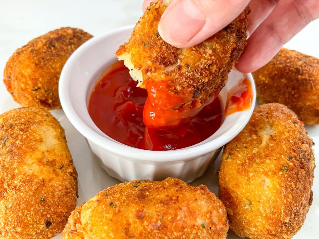 Croquettes with dipping sauce