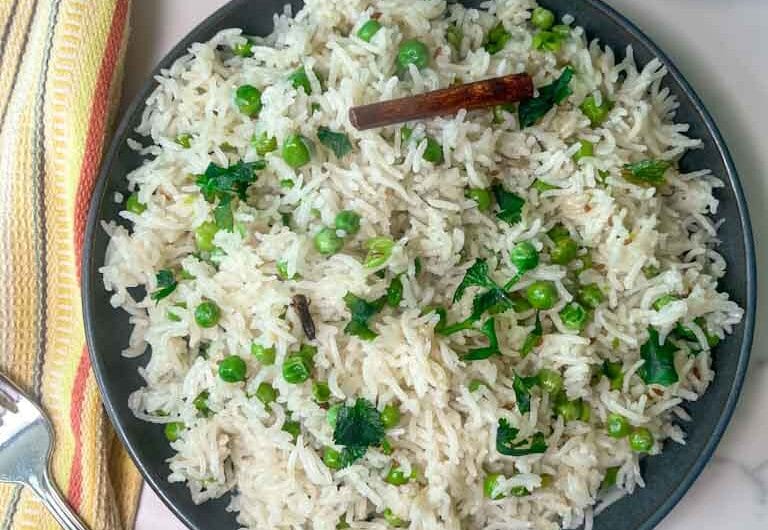 Simple Matar Pulao | Peas Pilaf - One Pot Meal
